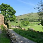 Holiday home Swale View *